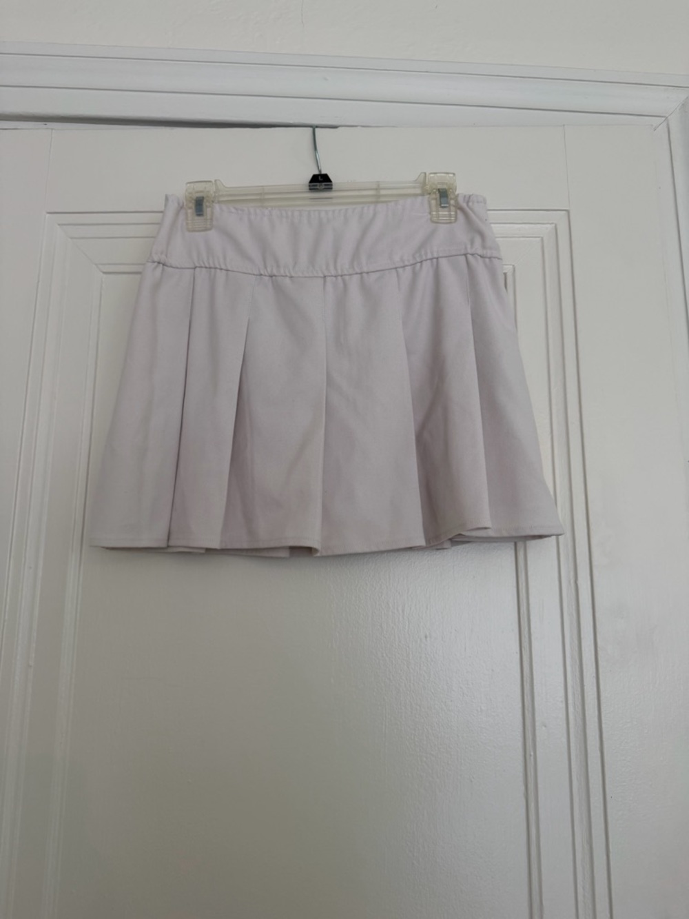 Hollister Cream Pleated Mini Skirt